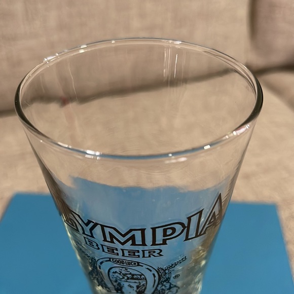 Olympia Beer Glass Stemmed Pilsner Style Black Horseshoe Logo 8 1/2" tall - Picture 4 of 4